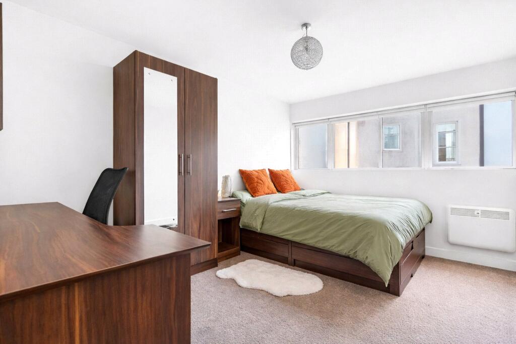Apartment in Bristol - View 5