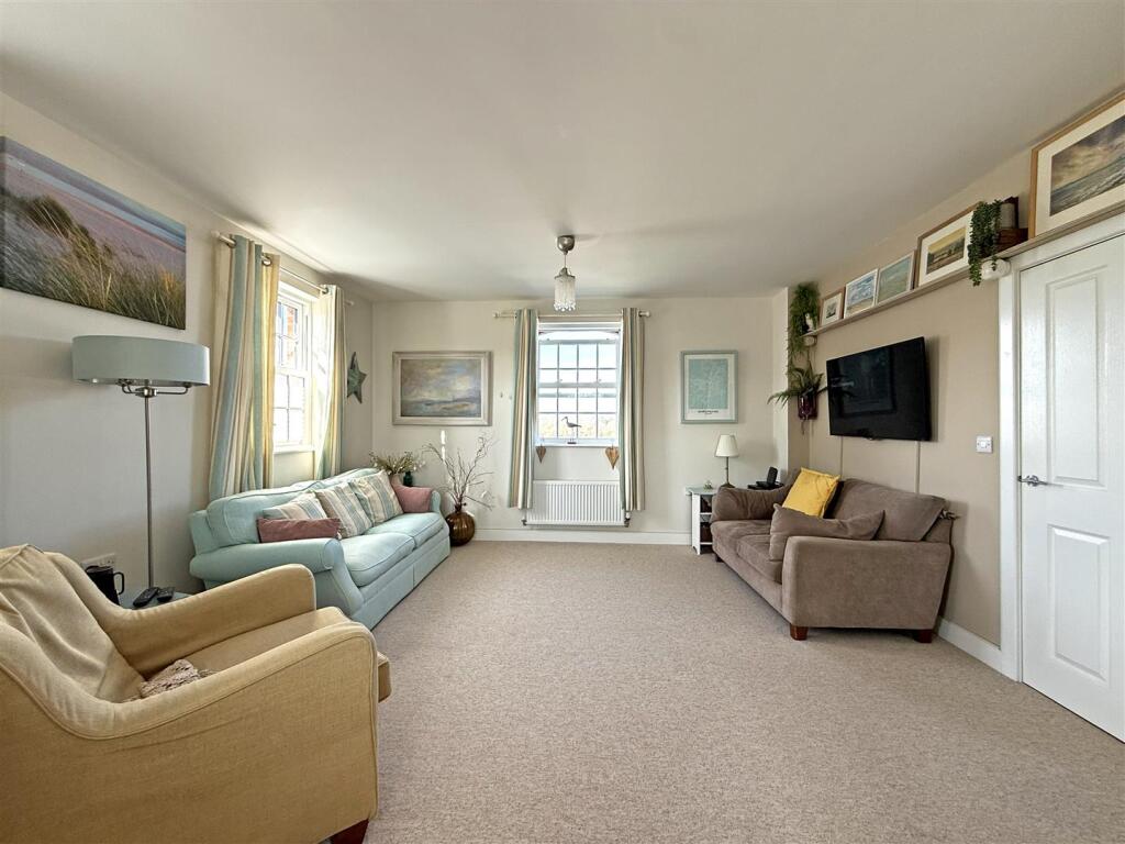Apartment in Shrewsbury, Copthorne - View 2