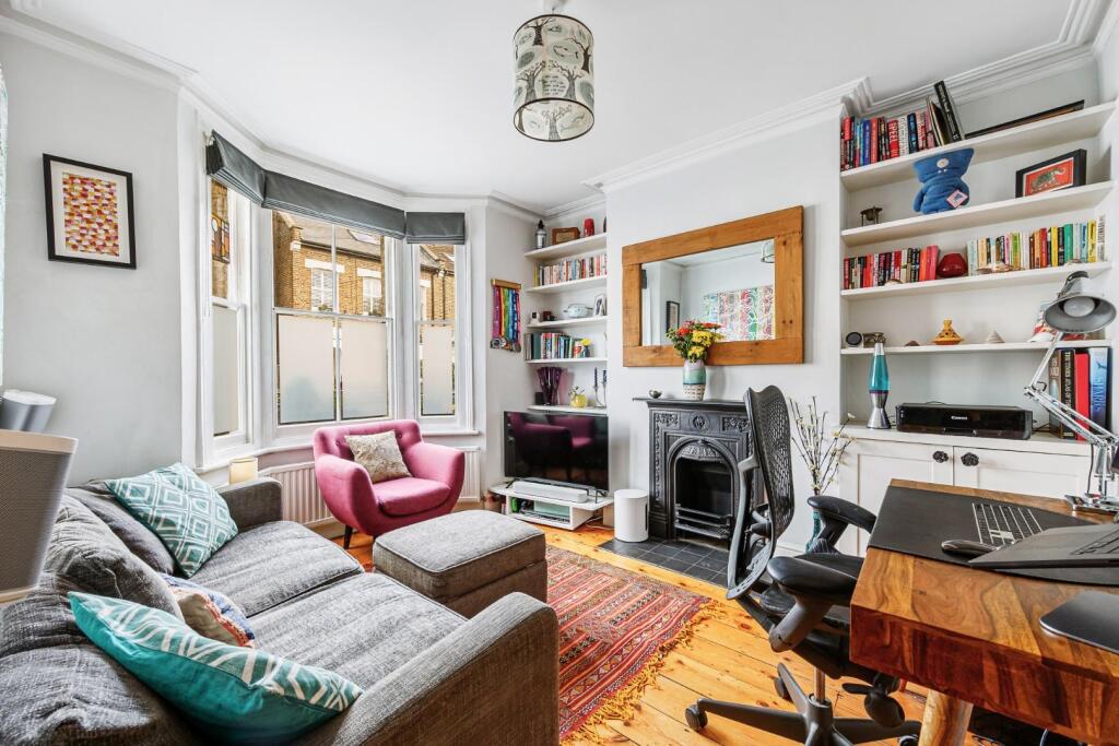House in London - View 2