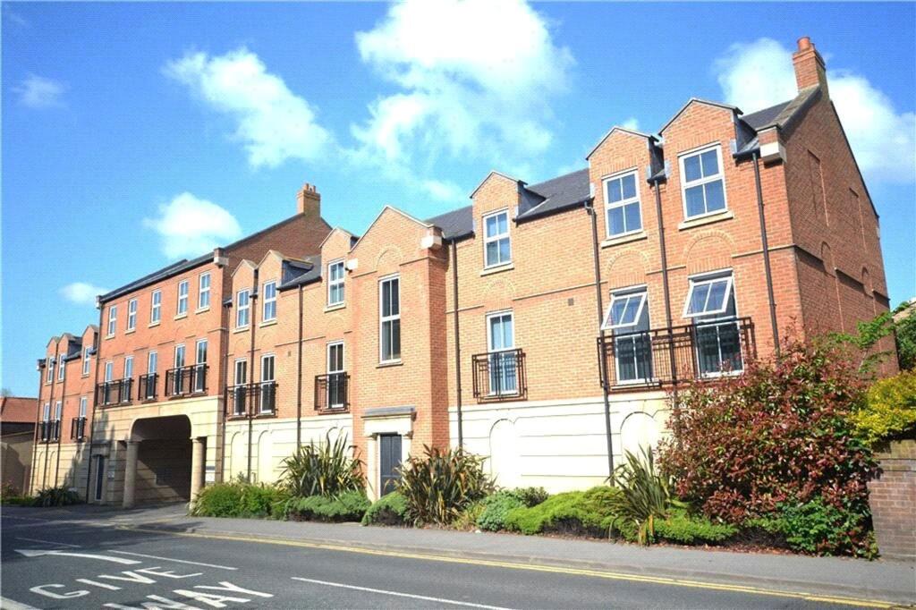 2-bed flat on Yarm Road, Eaglescliffe, TS16, £179,950
