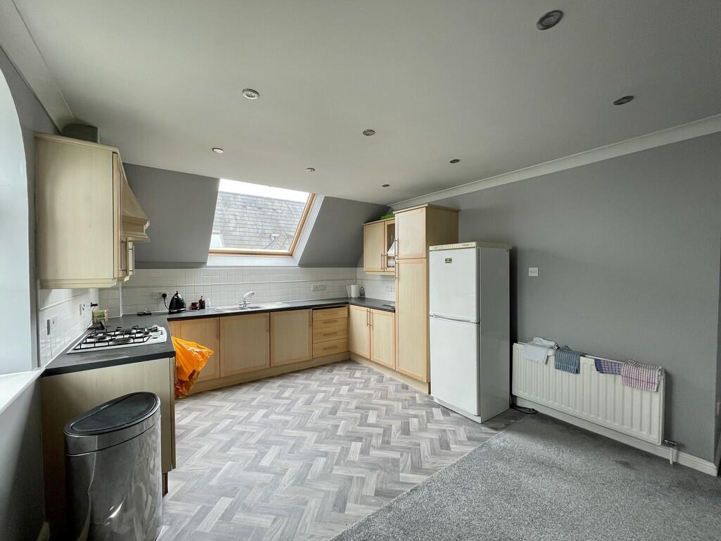 Apartment in Southampton - View 3