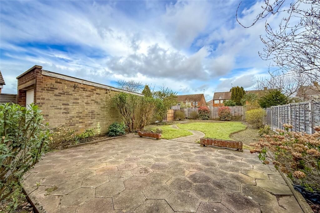 Additional image 12 of St. Vincent Drive, St. Albans, Hertfordshire, AL1