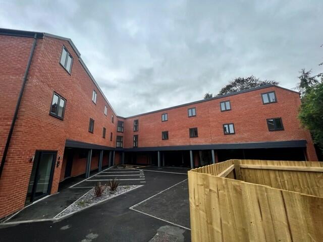 Main image of property: 20 Burton Lodge, Nottingham, Nottinghamshire, NG4