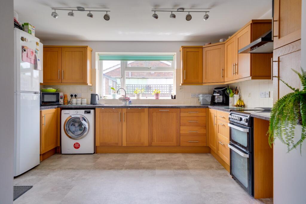 Simmer Piece, Fenstanton, Huntingdon, Cambridgeshire, PE28 photo 4