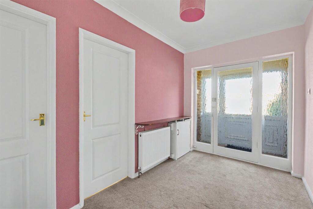 House in Nottingham, Wollaton Vale - View 4