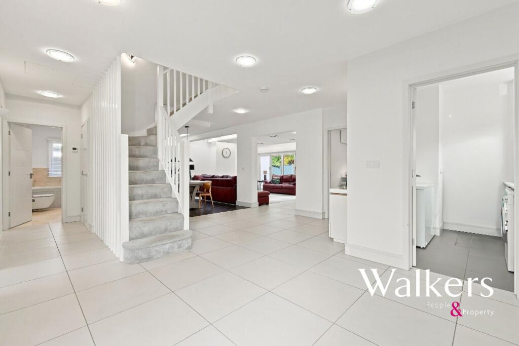 House in Chelmsford, Great Baddow - View 3