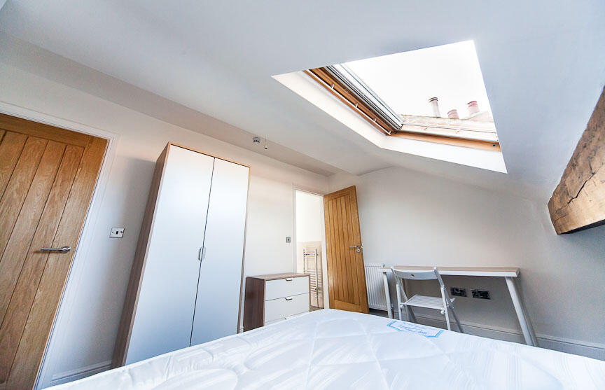 6 bedroom terraced house for rent