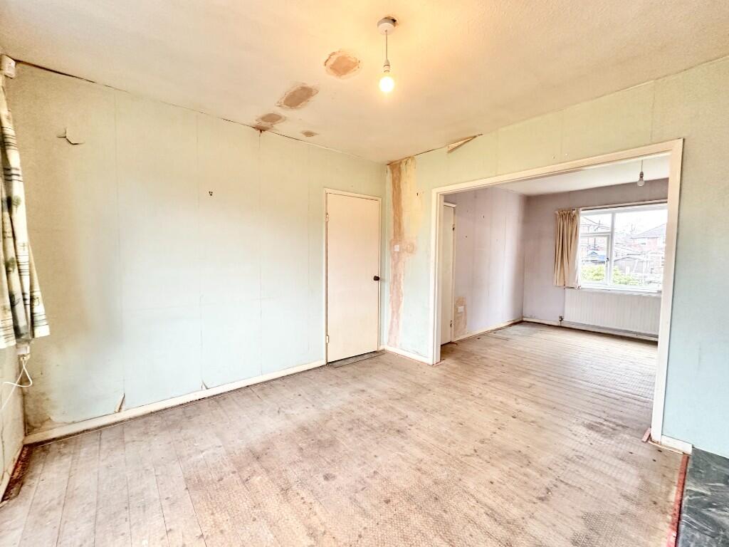 Glebelands Road, Sale, Greater Manchester, M33 photo 3