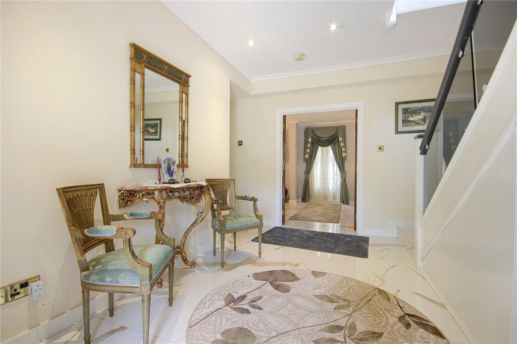 House in London - View 6