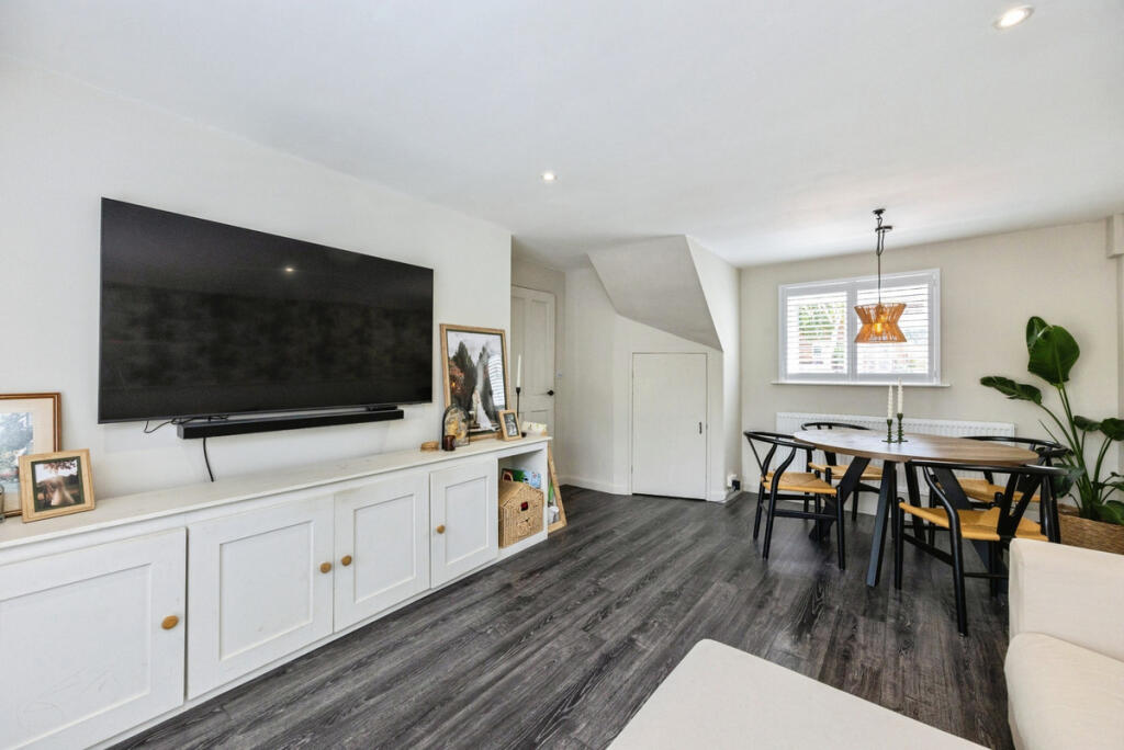 House in Tonbridge - More
