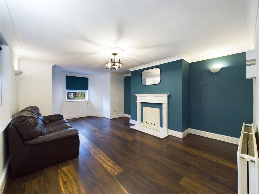Barnwood Road, Gloucester, Gloucestershire, GL2 photo 2