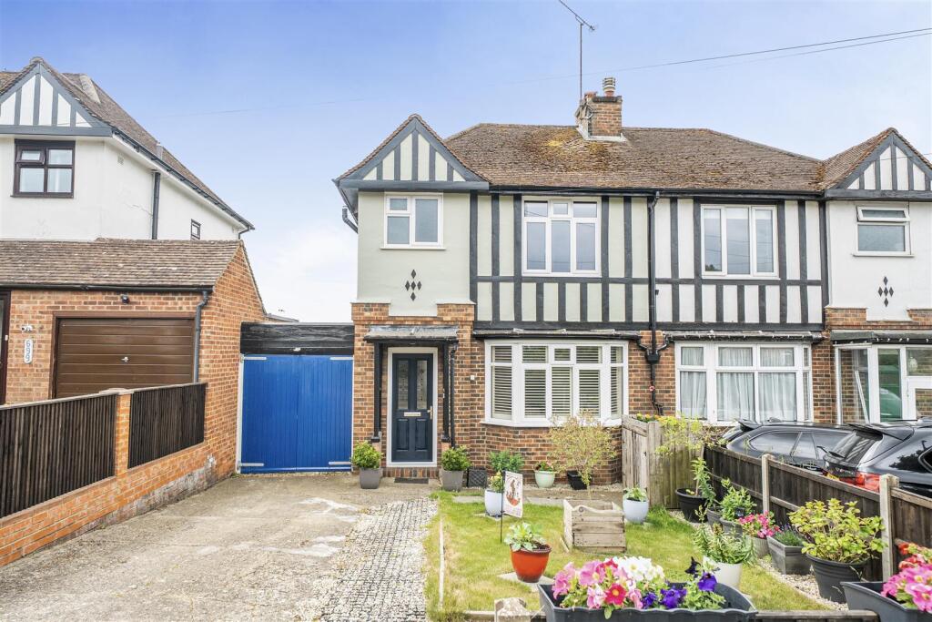 Main image of property: Tonbridge Road, Maidstone