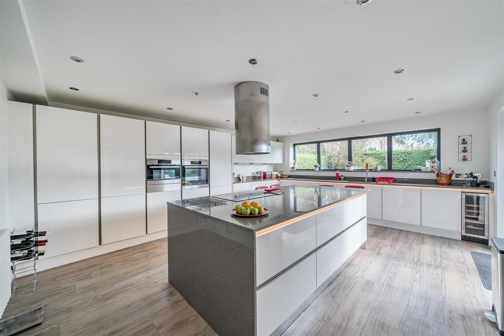 House in Dorchester, Dorset - View 3