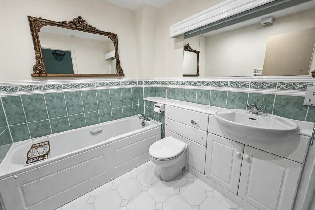 Verwood photo 4