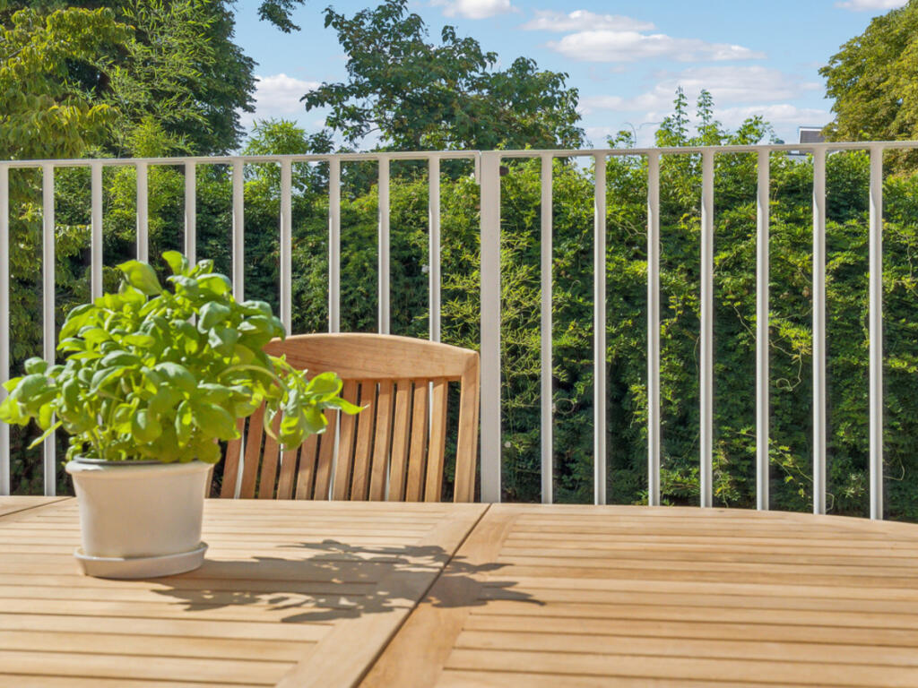 House in London - View 5