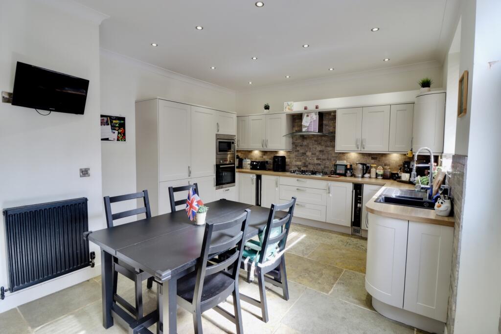 House in Bradford - View 3