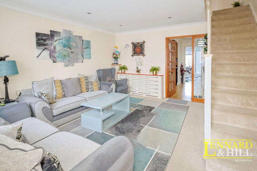 Wingfield, Badgers Dene, Grays, RM17 5JQ photo 3