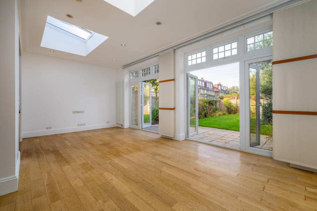 House in London - View 4