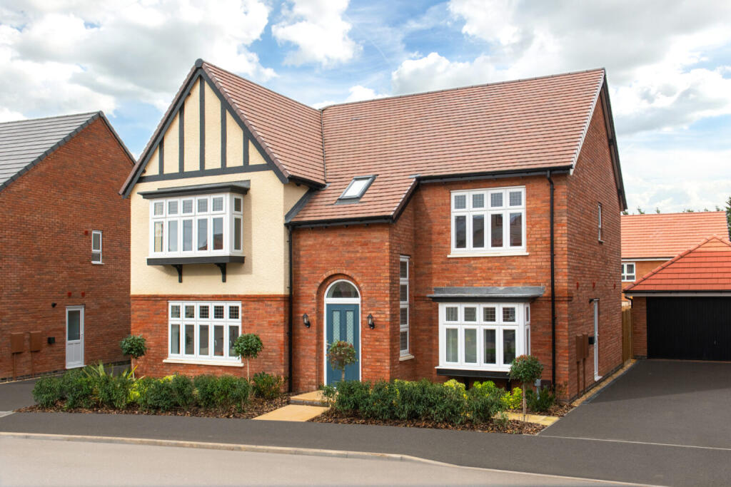 5-bed detached on Lutterworth Road,
Burbage,
Hinckley,
LE10 2DL, £694,995