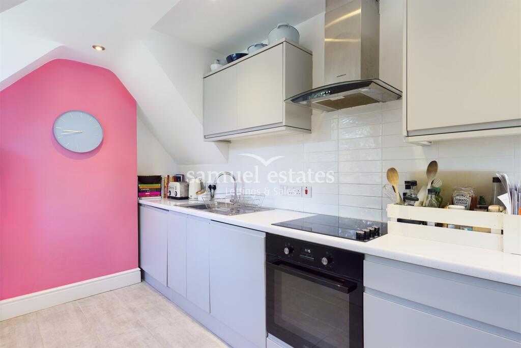 Apartment in London - View 4