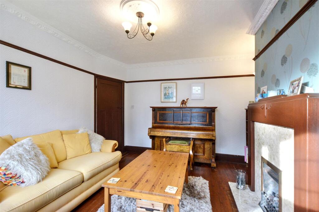 House in Nottingham, Beeston - View 6