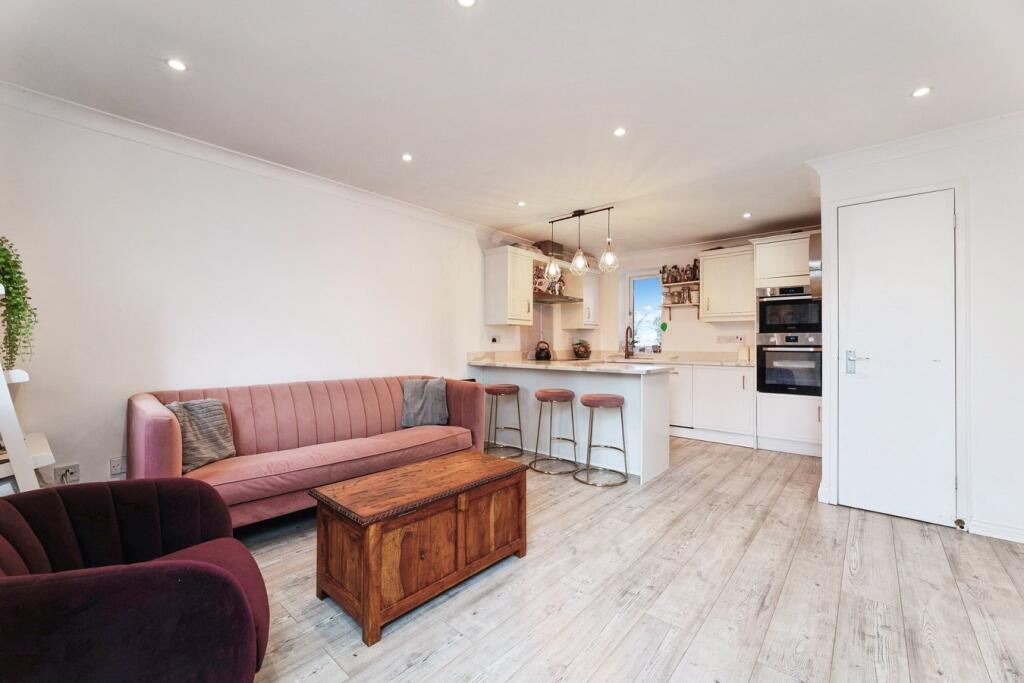 Main image of property: Makepeace Road, London, E11