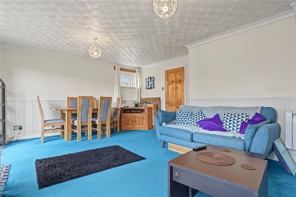 Islandsmead, Swindon, Wiltshire, SN3 photo 4