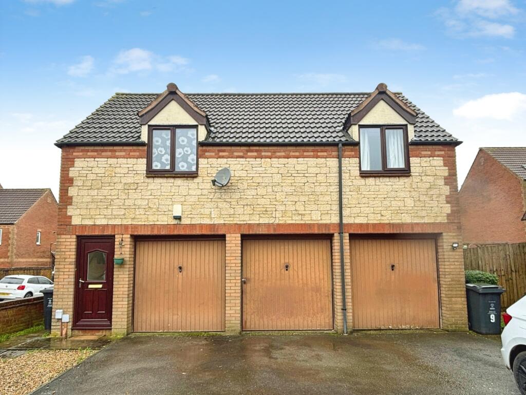 Main image of property: Abbotsbury Way, Swindon, SN25