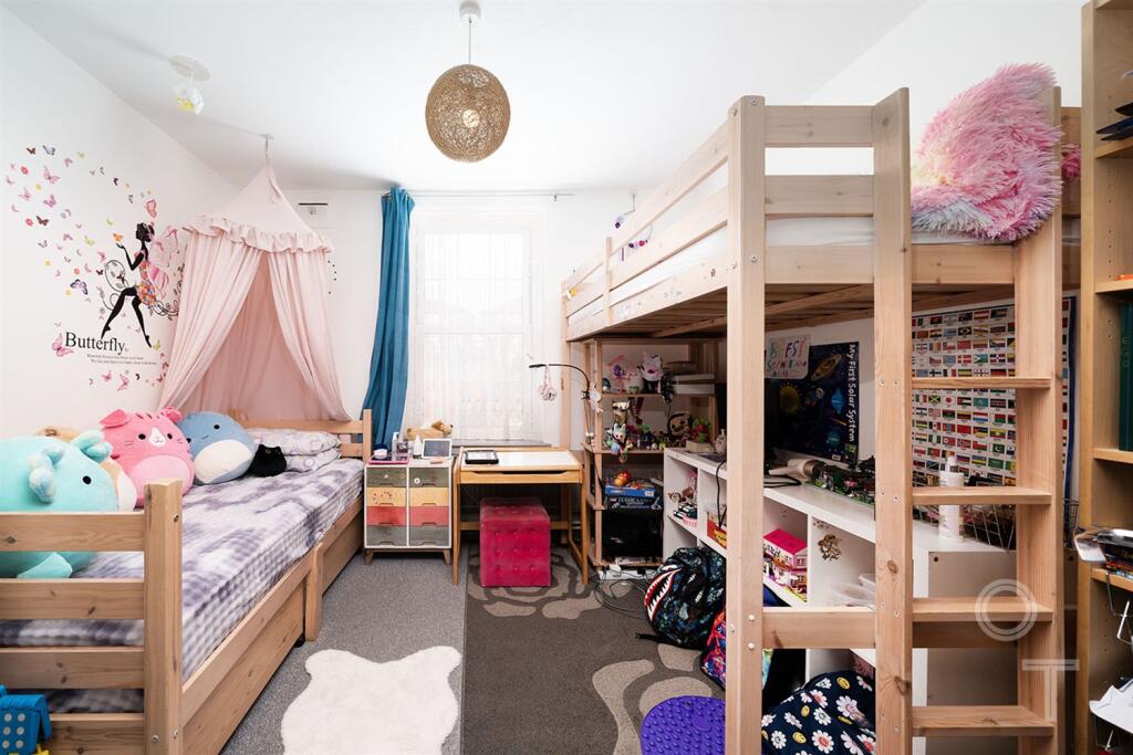 Torriano Avenue, Kentish Town NW5 - More