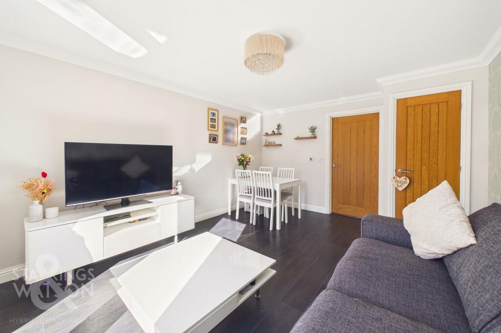 House in South Norfolk, Poringland - View 5