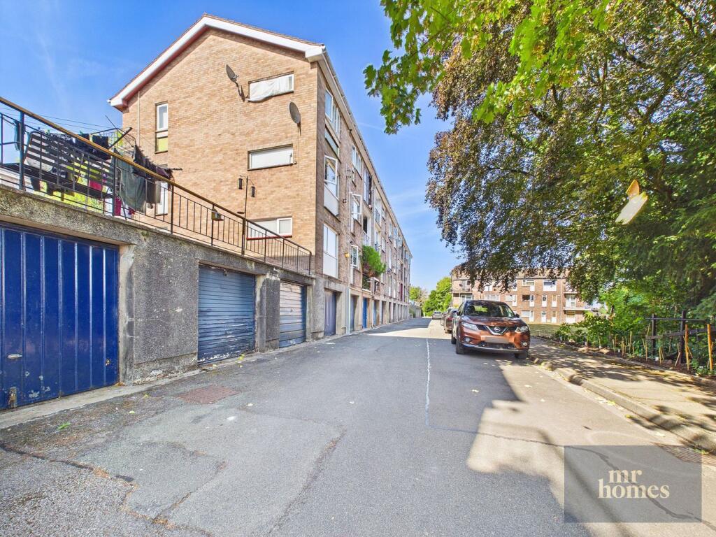 Quarry Crescent, Fairwater, Cardiff, CF5 - More