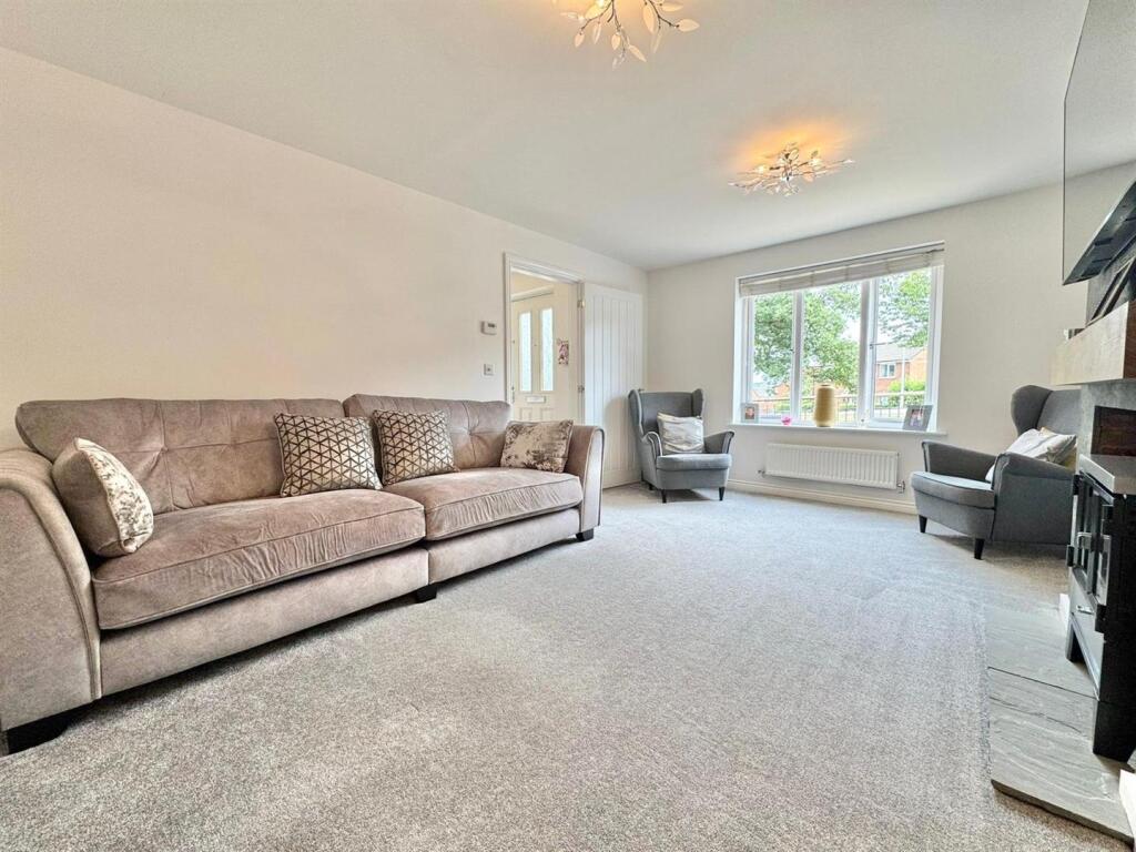 Gale Way, Tiverton photo 4