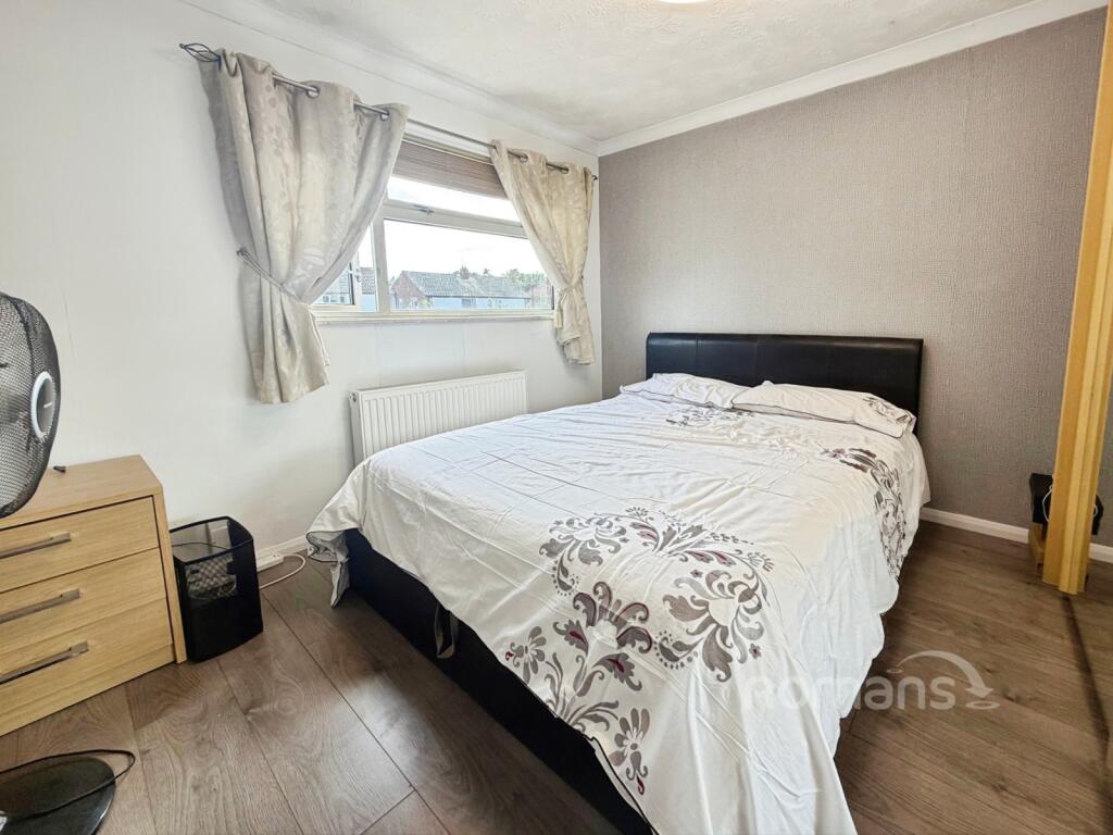 House in Surrey Heath, Surrey - More