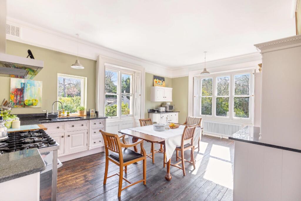Main image of property: 16 Broadwater Down, Tunbridge Wells, TN2