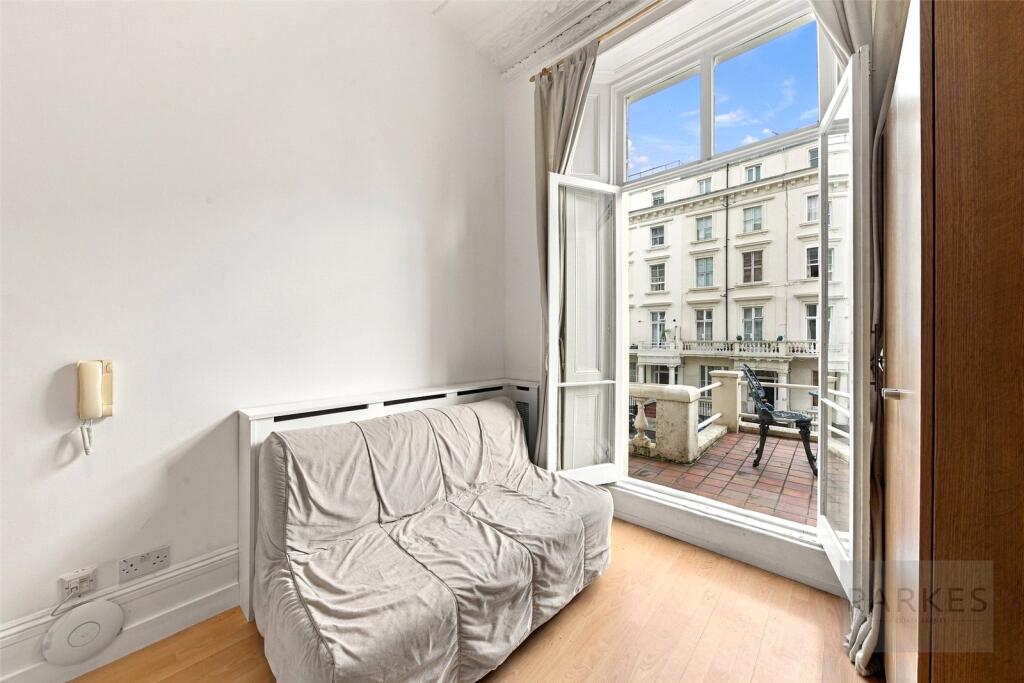 Apartment in London - View 3