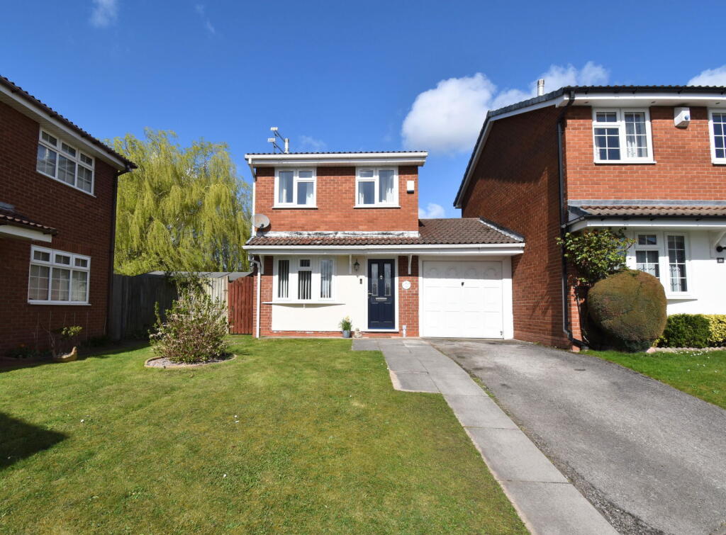 2-bed detached on Langton Close, Widnes, WA8 4EA, £195,000
