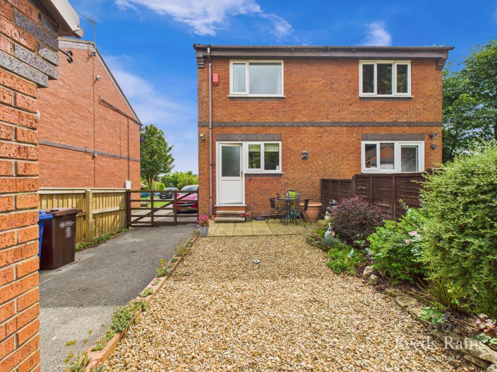 Main image of property: Plover Gardens, Scarborough, North Yorkshire, YO12