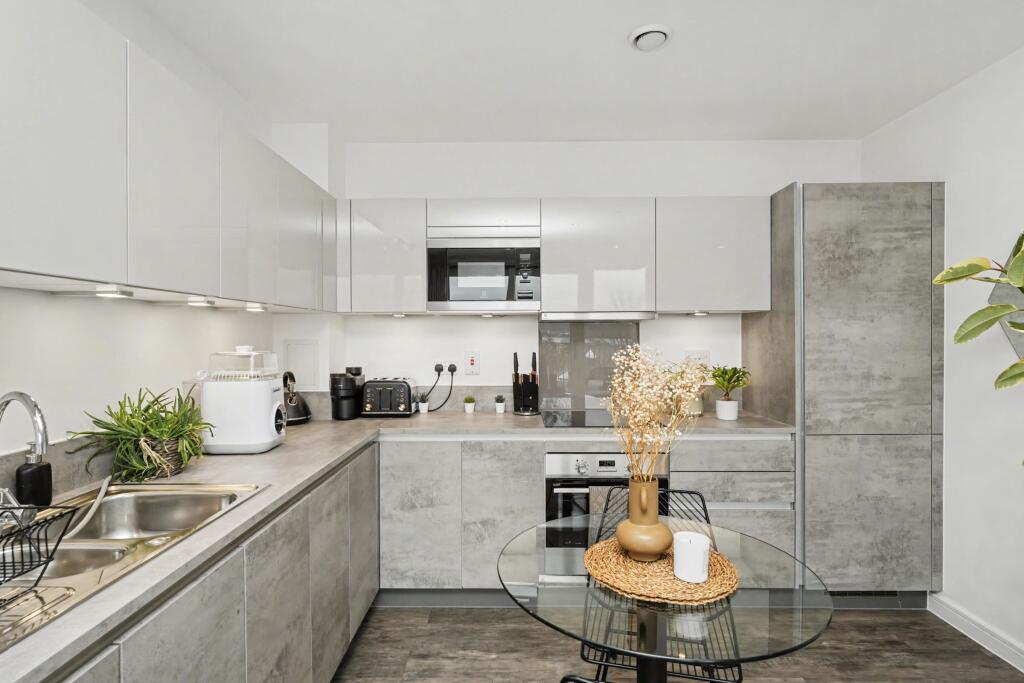 Apartment in London - View 3