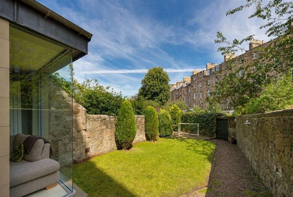 Apartment in Edinburgh - View 5