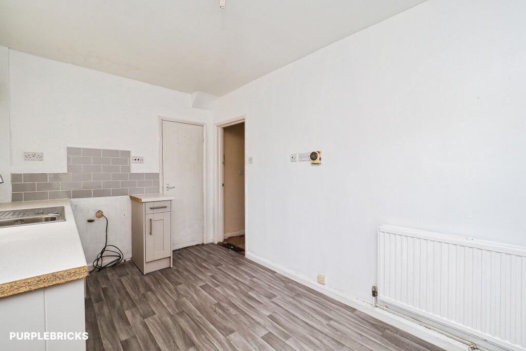 House in Nottingham, Broxtowe - More