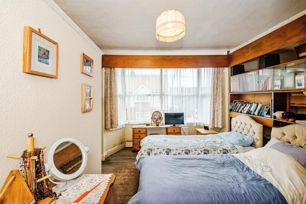 Chatham Road, Worthing - View 5