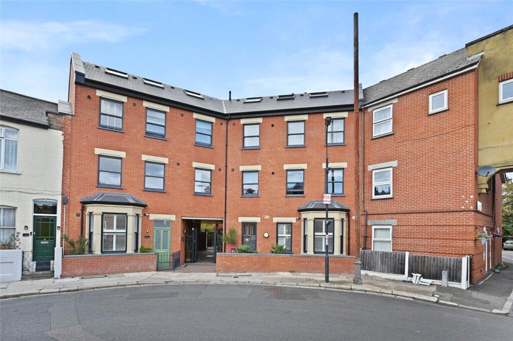 Apartment in London, Shepherd's Bush - View 4