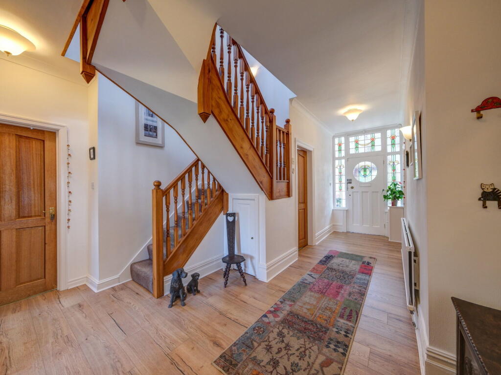 House in Lymm, Deansgreen - More