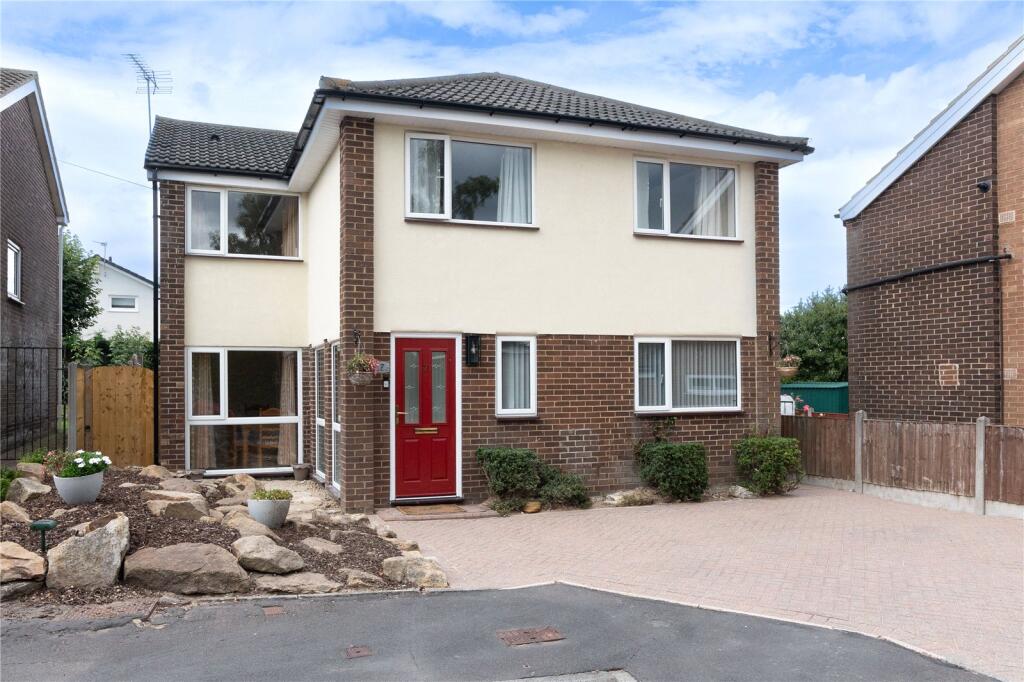 Main image of property: Holt Park Vale, Leeds, West Yorkshire