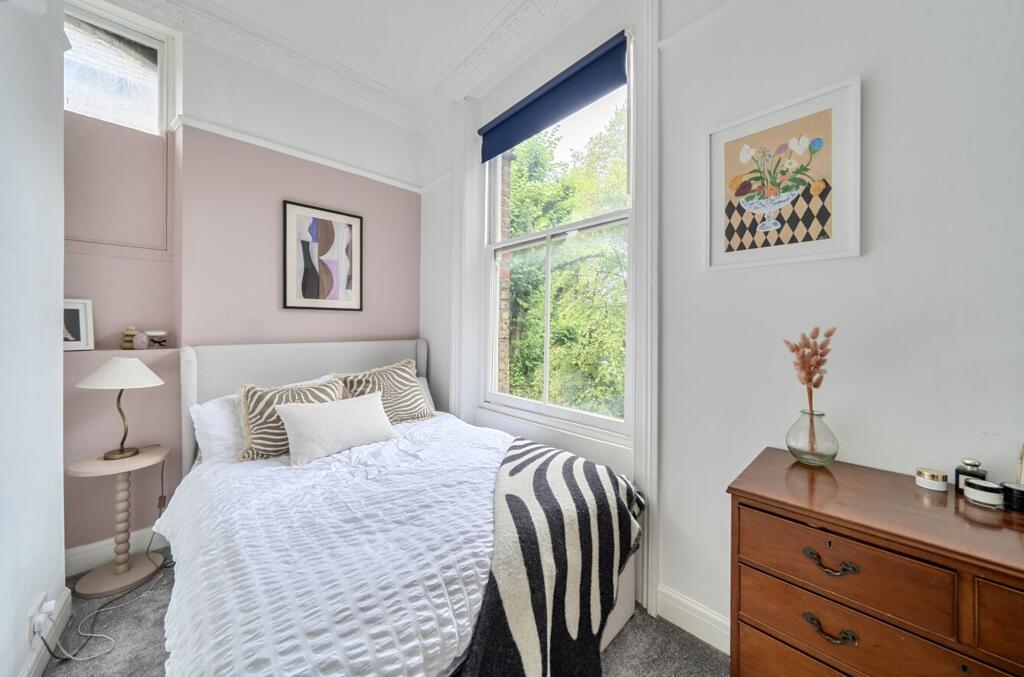 Apartment in London - More
