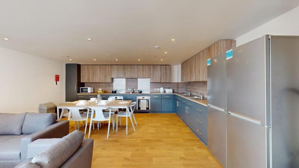 Apartment in Liverpool - View 4