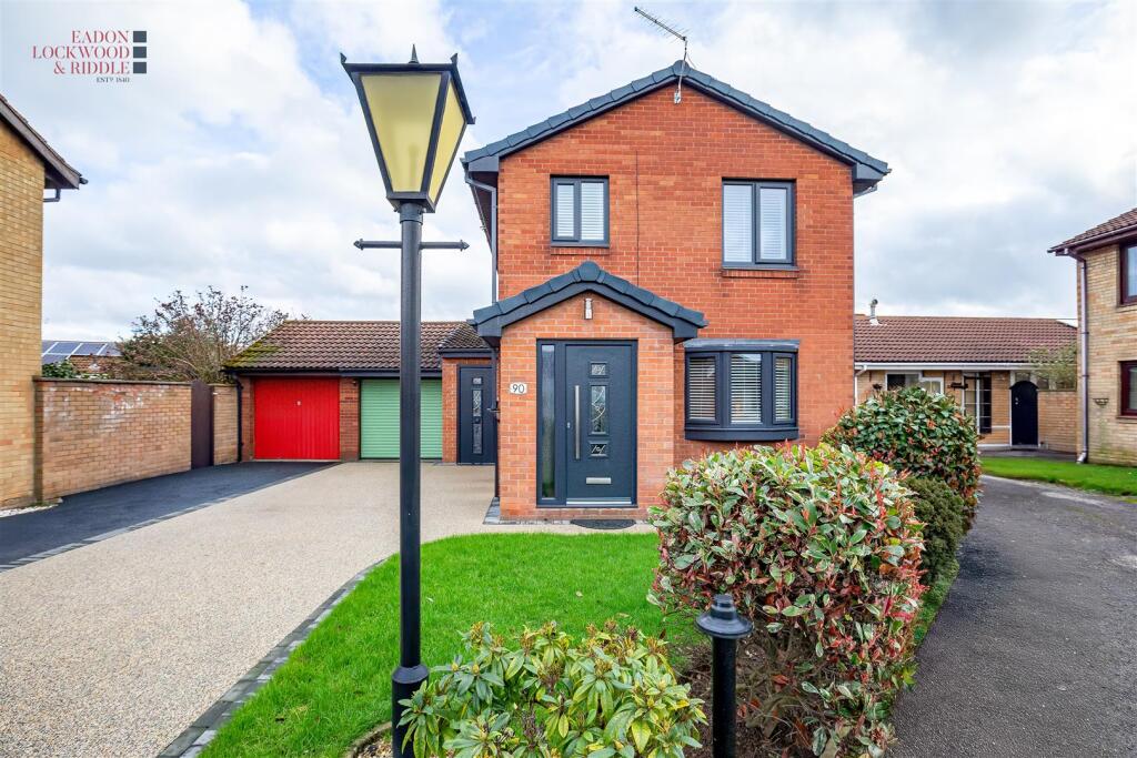 3-bed detached on Belvedere Parade, Bramley, Rotherham, £280,000