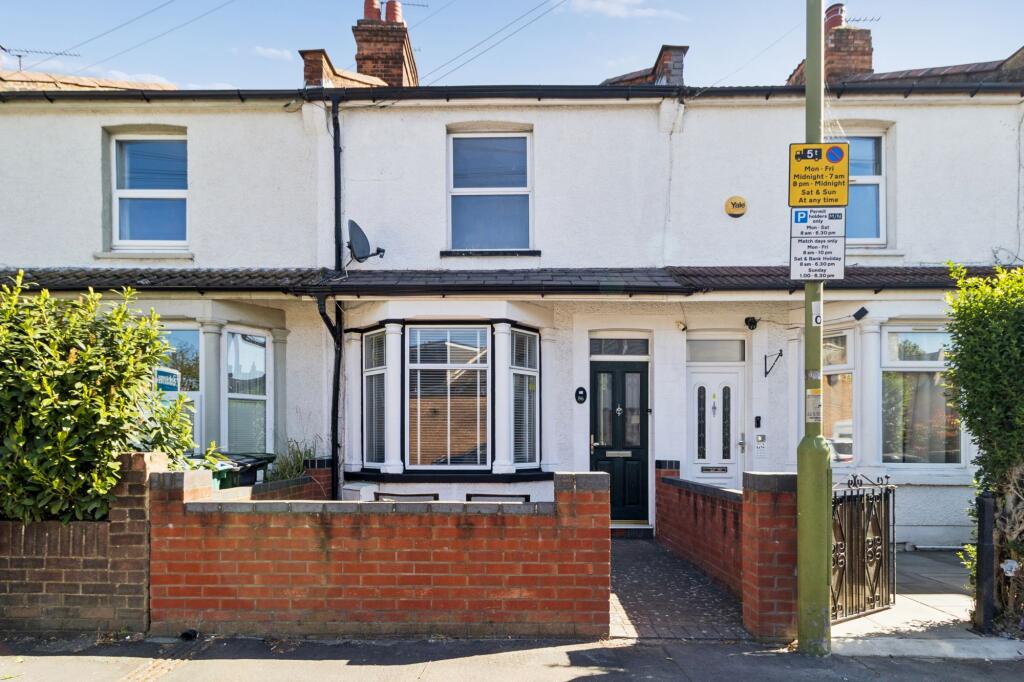 Main image of property: Queens Avenue, Watford, WD18