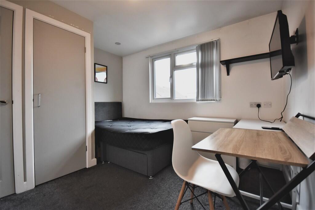 Main image of property: Bolingbroke Road, Coventry, CV3 1AP