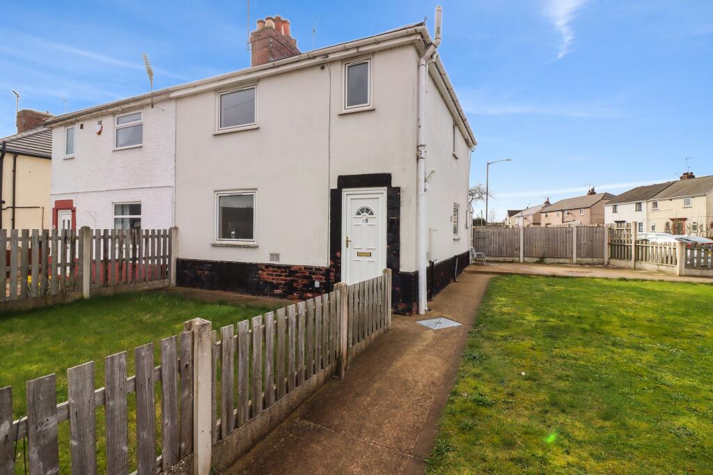 Main image of property: Crown Street, Clowne, S43